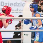 22.04.2021. Kielce. Młodzieżowe Mistrzostwa Świata Kobiet i Mężczyzn w Boksie. Finał wagi muszej (48 kg): Natalia Kuczewska (Polska, czerwony strój) vs. Gitika (Indie, niebieski strój) / Wiktor Taszlow / Radio Kielce