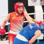 22.04.2021. Kielce. Młodzieżowe Mistrzostwa Świata Kobiet i Mężczyzn w Boksie. Finał wagi półśredniej (69 kg): Barbara Marcinkowska (Polska, niebieski strój) - Arundhati Choudhary (Indie, czerwony strój) / Wiktor Taszłow / Radio Kielce