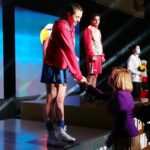 22.04.2021. Kielce. Młodzieżowe Mistrzostwa Świata Kobiet i Mężczyzn w Boksie. Dekoracja zawodniczek w kategorii półśredniej (69 kg). 22.04.2021. Kielce. Młodzieżowe Mistrzostwa Świata Kobiet i Mężczyzn w Boksie. Dekoracja zawodniczek w kategorii półśredniej (69 kg). Na zdjęciu (od prawej): Anna Krupka - wiceminister sportu składa gratulacje Barbarze Marcinkowskiej / Wiktor Taszłow / Radio Kielce