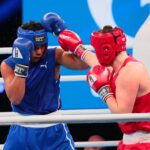 23.04.2021. Kielce. Finał kategorii ciężkiej Młodzieżowych Mistrzostw Świata Kobiet i Mężczyzn w Boksie. Na zdjęciu (od lewej): Jorge Luis Felimona Lobaina i Jakub Straszewski / Wiktor Taszłow / Radio Kielce