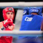 23.04.2021. Kielce. Finał kategorii ciężkiej Młodzieżowych Mistrzostw Świata Kobiet i Mężczyzn w Boksie. Na zdjęciu (od lewej): Jakub Straszewski i Jorge Luis Felimona Lobaina / Wiktor Taszłow / Radio Kielce