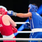 23.04.2021. Kielce. Finał kategorii ciężkiej Młodzieżowych Mistrzostw Świata Kobiet i Mężczyzn w Boksie. Na zdjęciu (od lewej): Jakub Straszewski i Jorge Luis Felimona Lobaina / Wiktor Taszłow / Radio Kielce