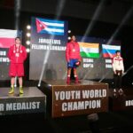 23.04.2021. Kielce. Finał kategorii ciężkiej Młodzieżowych Mistrzostw Świata Kobiet i Mężczyzn w Boksie. Na zdjęciu (od lewej): Jakub Straszewski, Jorge Luis Felimona Lobaina, Ramazan Dadaev i Vishal Gupta / Wiktor Taszłow / Radio Kielce