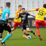 24.04.2021. Kielce. 26. kolejka Fortuna 1. Ligi Korona Kielce - ŁKS Łódź. Na zdjęciu (z prawej): Marcel Gąsior / Wiktor Taszłow / Radio Kielce