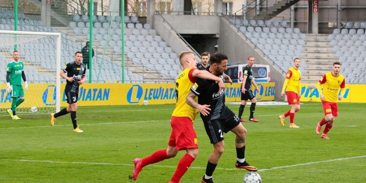 24.04.2021. Kielce. 26. kolejka Fortuna 1. Ligi Korona Kielce - ŁKS Łódź / Wiktor Taszłow / Radio Kielce