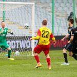 24.04.2021. Kielce. 26. kolejka Fortuna 1. Ligi Korona Kielce - ŁKS Łódź. Na zdjęciu: Marko Pervan / Wiktor Taszłow / Radio Kielce
