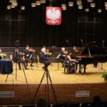 25.04.2021. Kielce. Koncert "Przed wielkim Konkursem Chopinowskim z orkiestrą kameralną Filharmonii Narodowej" / Wiktor Taszłow / Radio Kielce