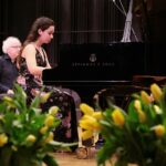 25.04.2021. Kielce. Koncert "Przed wielkim Konkursem Chopinowskim z orkiestrą kameralną Filharmonii Narodowej". Na zdjęciu: Michalina Rzeszutek / Wiktor Taszłow / Radio Kielce