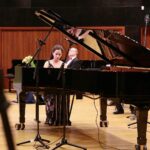 25.04.2021. Kielce. Koncert "Przed wielkim Konkursem Chopinowskim z orkiestrą kameralną Filharmonii Narodowej". Na zdjęciu: Michalina Rzeszutek / Wiktor Taszłow / Radio Kielce