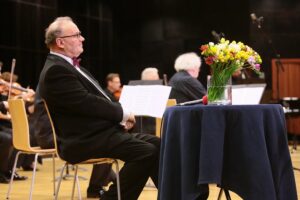 25.04.2021. Kielce. Koncert "Przed wielkim Konkursem Chopinowskim z orkiestrą kameralną Filharmonii Narodowej". Na zdjęciu: Artur Jaroń - dyrektor Zespołu Państwowych Szkół Muzycznych im. Ludomira Różyckiego w Kielcach / Wiktor Taszłow / Radio Kielce