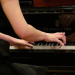 25.04.2021. Kielce. Koncert "Przed wielkim Konkursem Chopinowskim z orkiestrą kameralną Filharmonii Narodowej" / Wiktor Taszłow / Radio Kielce