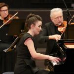 25.04.2021. Kielce. Koncert "Przed wielkim Konkursem Chopinowskim z orkiestrą kameralną Filharmonii Narodowej". Na zdjęciu: Wiktoria Browarek / Wiktor Taszłow / Radio Kielce