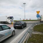 26.04.2021. Prząsław koło Jędrzejowa. Droga krajowa nr 78. Dojazd do ronda / Wiktor Taszłow / Radio Kielce