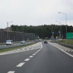 26.04.2021. Cedzyna. Droga S74. Dojazd do ronda / Wiktor Taszłow / Radio Kielce