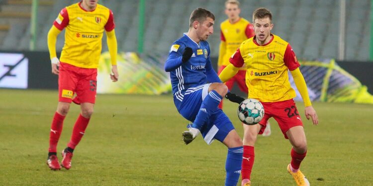 26.03.2021. Kielce. Mecz Korona Kielce - Miedź Legnica / Wiktor Taszłow / Radio Kielce