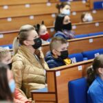 27.04.2021. Kielce. Rozstrzygnięcie konkursu plastycznego dla uczniów szkół podstawowych „112 - zawsze w gotowości” / Wiktor Taszlow / Radio Kielce