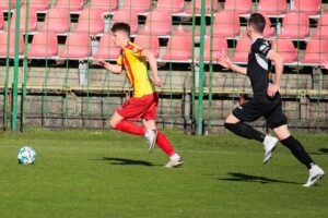 28.04.2021 Kielce. III liga. Mecz Korona II Kielce - KSZO Ostrowiec / Wiktor Taszłow / Radio Kielce