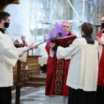 02.04.2021. Święty Krzyż. Liturgia Męki Pańskiej / Wiktor Taszłow / Radio Kielce