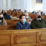 02.04.2021. Święty Krzyż. Liturgia Męki Pańskiej / Wiktor Taszłow / Radio Kielce