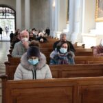 02.04.2021. Święty Krzyż. Liturgia Męki Pańskiej / Wiktor Taszłow / Radio Kielce