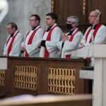 02.04.2021. Święty Krzyż. Liturgia Męki Pańskiej / Wiktor Taszłow / Radio Kielce