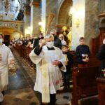 03.04.2021. Kielce. Święcenie pokarmów w katedrze / Wiktor Taszłow / Radio Kielce