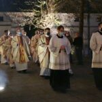 03.04.2021 Kielce. Katedra. Liturgia Wigilii Paschalnej / Wiktor Taszłow / Radio Kielce