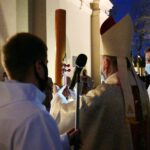 03.04.2021 Kielce. Katedra. Liturgia Wigilii Paschalnej / Wiktor Taszłow / Radio Kielce