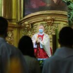 03.04.2021 Kielce. Katedra. Liturgia Wigilii Paschalnej. Na zdjęciu: biskup Andrzej Kaleta / Wiktor Taszłow / Radio Kielce