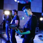 09.04.2021. Studio Gram. Radio Kielce. Koncert zespołu Raincoat / Wiktor Taszłow / Radio Kielce