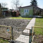 11.04.2021. Kielce. Wiosna na ogródkach działkowych / Wiktor Taszłow / Radio Kielce