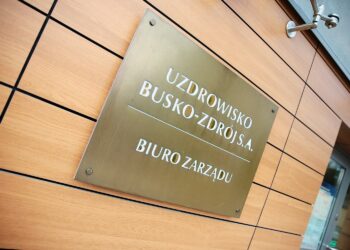 Uzdrowisko Busko-Zdrój. Biuro zarządu / Fot. Wiktor Taszłow - Radio Kielce