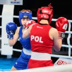 14.04.2021. Kielce. Młodzieżowe Mistrzostwa Świata Kobiet i Mężczyzn w Boksie. Na zdjęciu: Julia Szeremeta (Polska; czerwony strój) vs. Bojana Gojkovic (Czarnogóra; niebieski strój) / Wiktor Taszłow / Radio Kielce