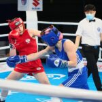 14.04.2021. Kielce. Młodzieżowe Mistrzostwa Świata Kobiet i Mężczyzn w Boksie. Na zdjęciu: Julia Szeremeta (Polska; czerwony strój) vs. Bojana Gojkovic (Czarnogóra; niebieski strój) / Wiktor Taszłow / Radio Kielce