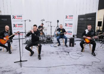 15.04.2021 Kielce. Koncert zespołu  Nocny Kochanek w Radiu Kielce / Wiktor Taszłow / Radio Kielce