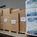 20.04.2021. Kielce. Przekazanie sprzętu medycznego dla szpitali w Skarżysku - Kamiennej, Starachowicach i Jędrzejowie / Wiktor Taszłow / Radio Kielce