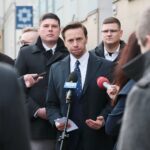 22.04.2021. Kielce. Konferencja posła Krzysztofa Bosaka "W obronie przedsiębiorców dotkniętych restrykcjami". Przemawia Krzysztof Bosak - poseł / Wiktor Taszłow / Radio Kielce