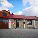 05.04.2021. Zawichost. Odnowiona remiza, w której będzie miejsce dla strażaków i sala dla amatorskiego teatru / Grażyna Szlęzak-Wójcik / Radio Kielce