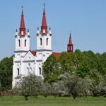 Powiat włoszczowski. Ścieżki rowerowe. Kościół w Dzierzgowie / Starostwo Powiatowe we Włoszczowie