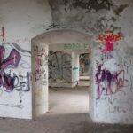 02.05.2021. Podzamcze Piekoszowskie. Ruiny pałacu Tarłów / Marcin Marszałek / Radio Kielce