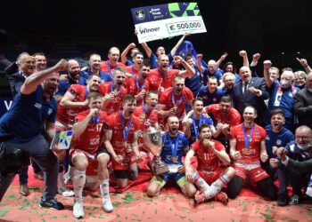 Siatkarze Grupy Azoty Kędzierzyn-Koźle triumfowali w Lidze Mistrzów / superfinals.cev.eu/en/ceremony