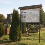 Powiat włoszczowski. Ścieżki rowerowe. Jedna z tablic o szlaku dookoła Radkowa. / Starostwo Powiatowe we Włoszczowie