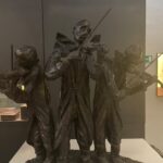 09.05.2021 Chmielnik. Wystawa rzeźb autorstwa Samuela Willenberga / Dorota Klusek / Radio Kielce