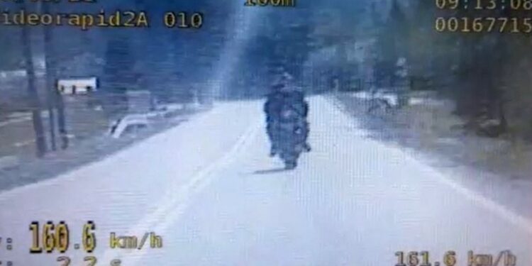 Prędkość zmierzona motocykliście w Chlewicach na drodze krajowej nr 78 / świętokrzyska policja