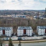 17.05.2021 Starachowice. Bloki komunalne przy ul. Piłsudskiego / UM Starachowice