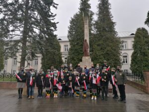 03.05.2021 Busko-Zdrój. Rocznica uchwalenia Konstytucji 3 Maja / Marta Gajda / Radio Kielce