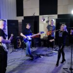 07.05.2021. Kielce. Studio Gram. Koncert zespołu RainForest / Stanisław Blinstrub / Radio Kielce