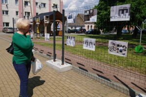 29.05.2021. Ćmielów. Wystawa fotografii prac Romana Szlachetki / Emilia Sitarska / Radio Kielce