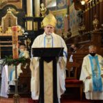 03.05.2021 Sandomierz. Katedra. Msza święta. Na zdjęciu: biskup Krzysztof Nitkiewicz / ks Wojciech Kania