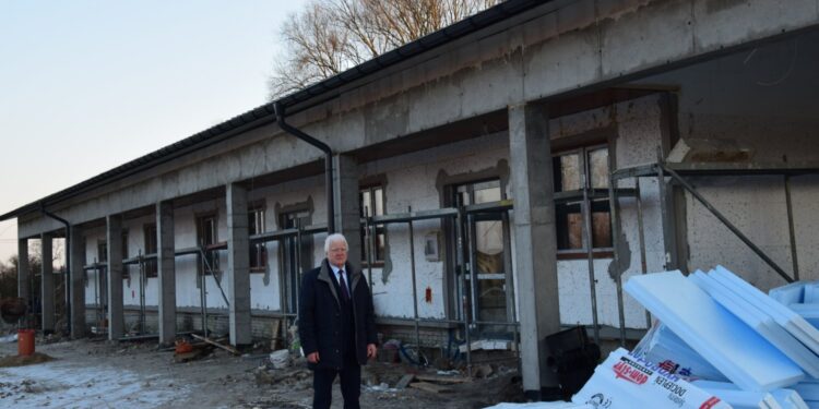 17.05.2021 Strzałków w gminie Stopnica. Inkubator przetwórstwa rolnego. Na zdjęciu Ryszard Zych - burmistrz Stopnicy / MiG Stopnica